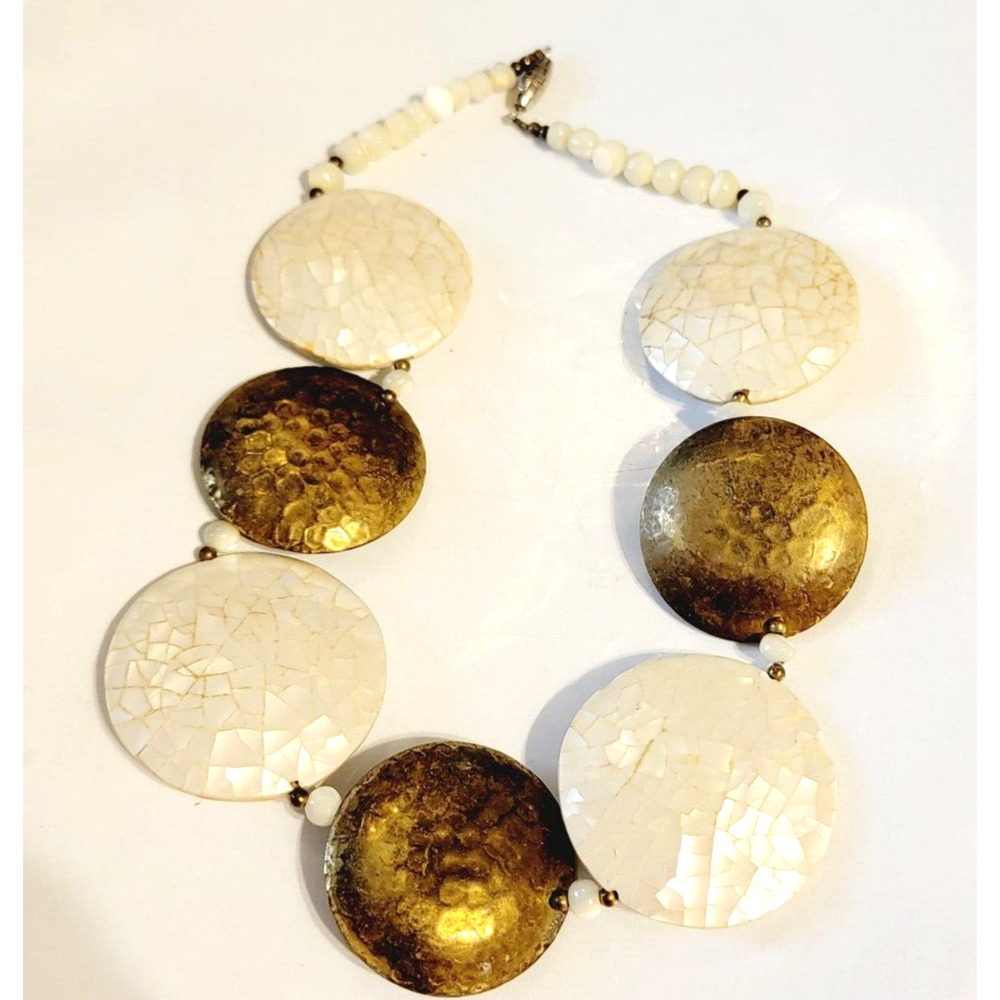 Brass & Mother of Pearl Necklace White & Gold Statement Ethnic Jewelry 18" wh414 - Picture 4 of 9